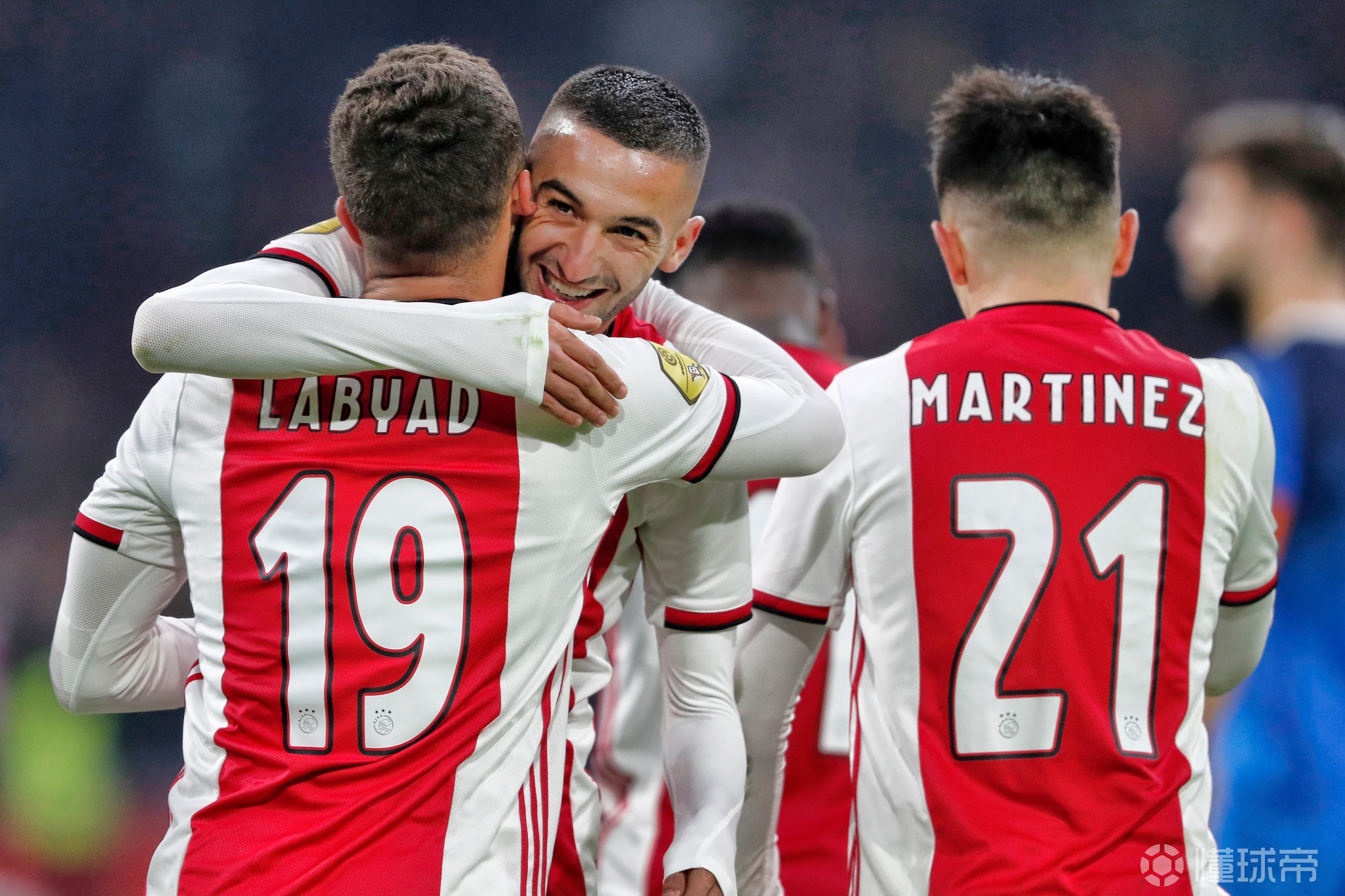 关于荷甲赛前走向成谜；尼斯止住颓势；底气十足；纪律约束更严格的信息