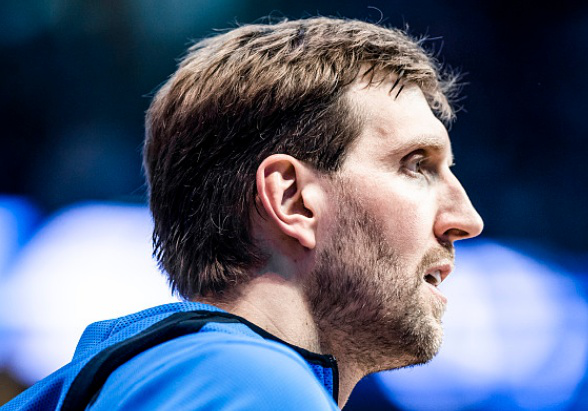 关于拉齐奥训练开放日；国际比赛日扳平良机引欢呼；全明星赛在即；临场指挥获称赞的信息